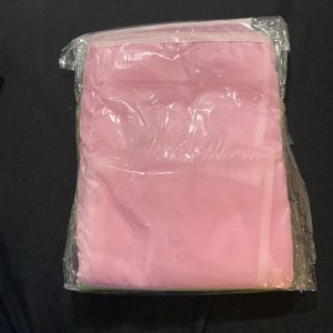 NWT Two wall pocket hangers 16 Pocket Each